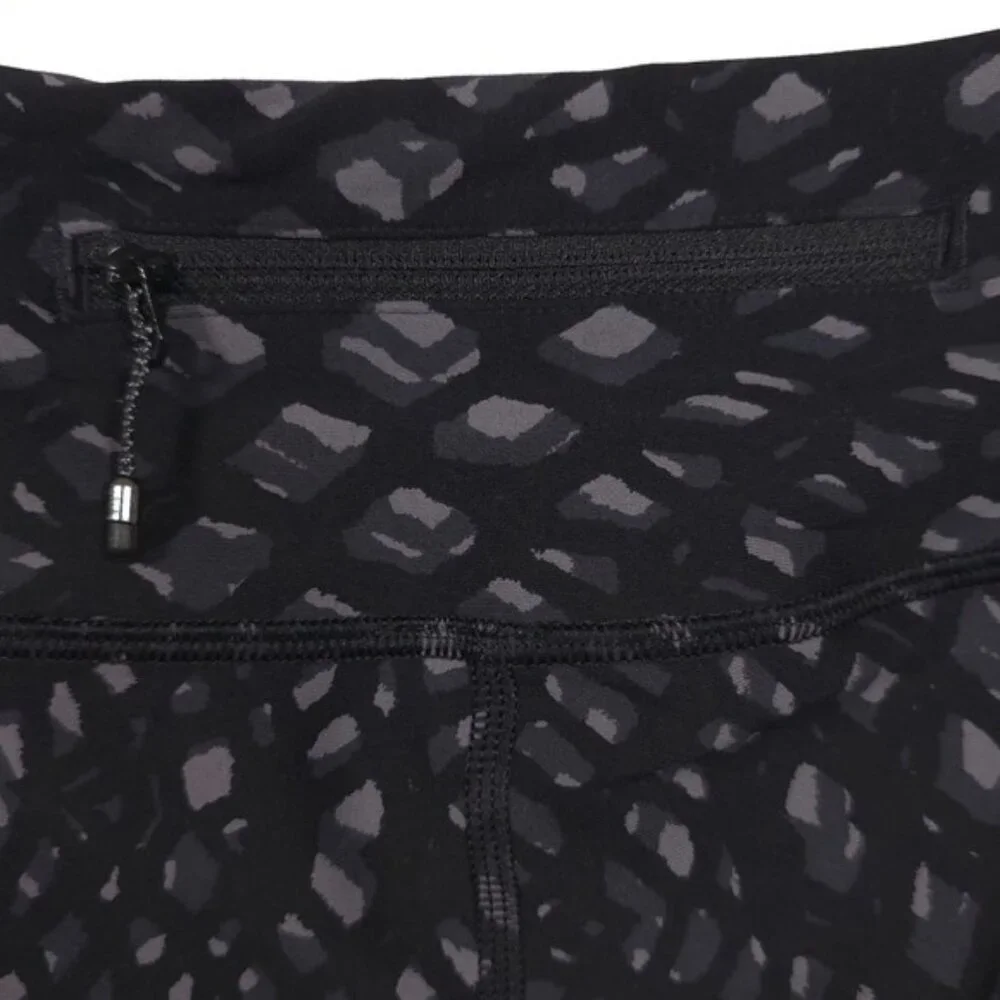 Lululemon Women's Leggings Reflective Patterned‎ Black Size 4